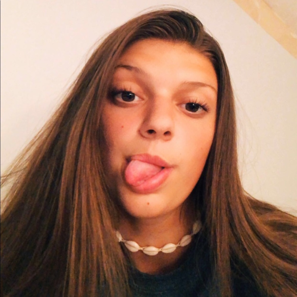 Meet your Posher, Reagan